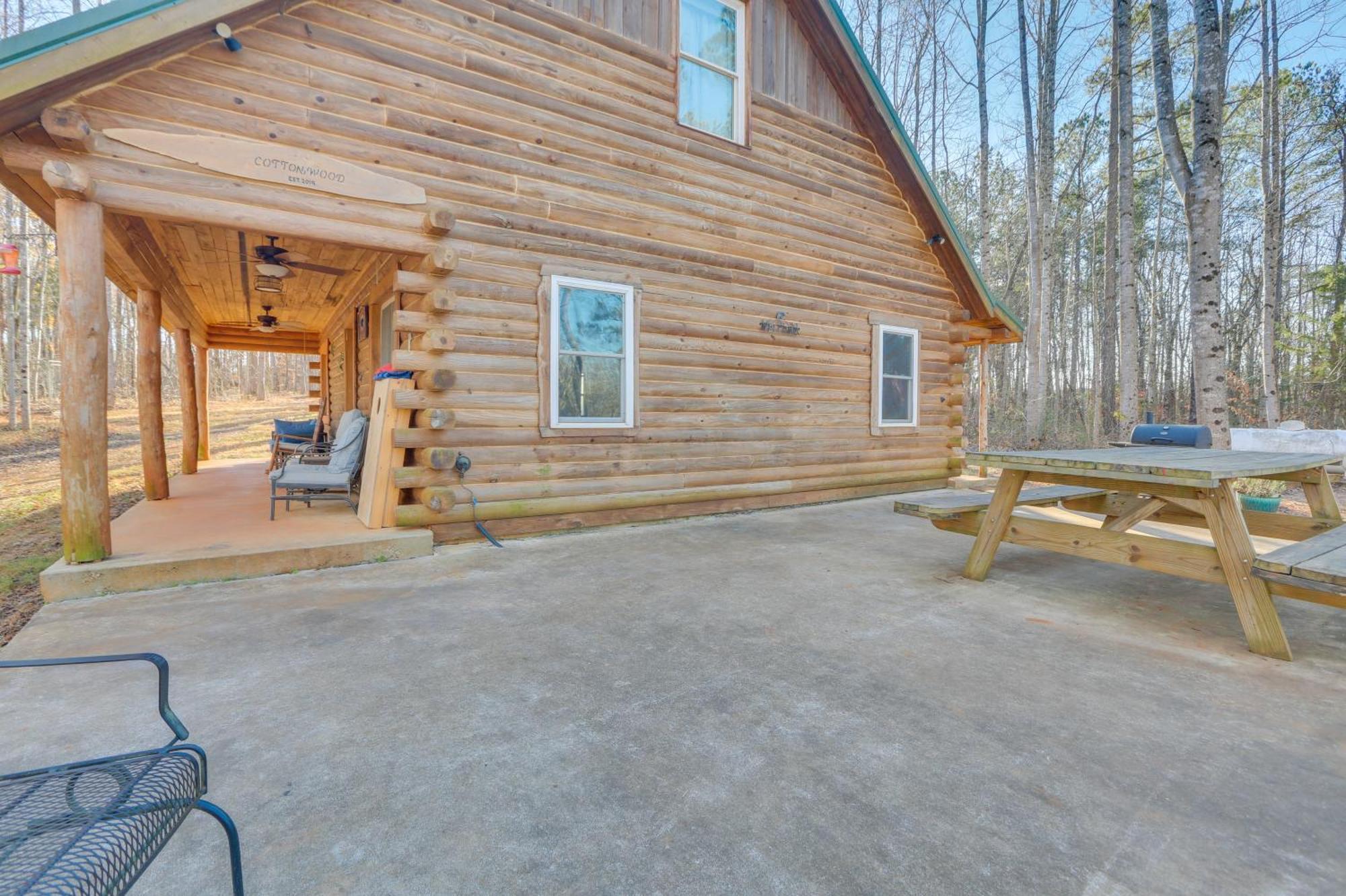 Stylish Creekside Cabin With Fire Pit Near Wineries Pittsville Exterior photo